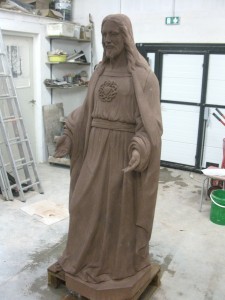 statue monumentale de christ en pierre