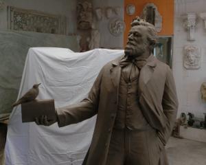 Statue monumentale pour la ville de Carhaix / Modelage en argile
