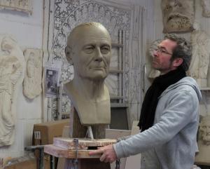Sculpture du portrait de Jacques Chirac