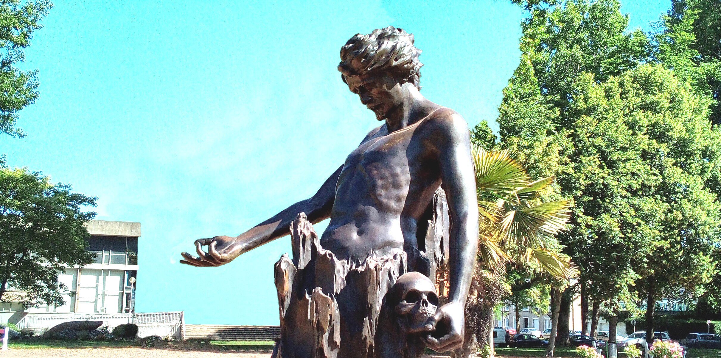 Sculpture monumentale en bronze