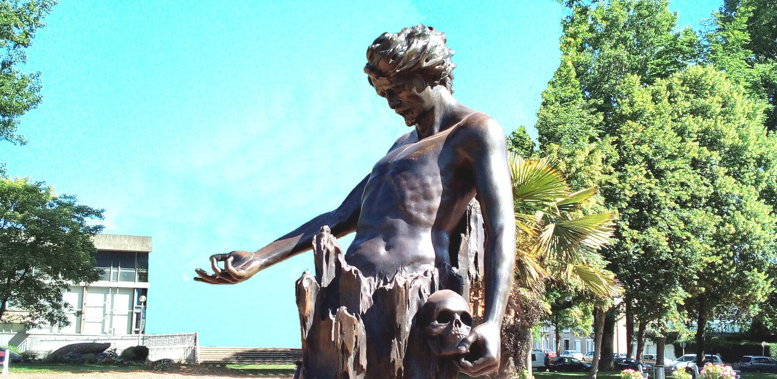 sculpture monumentale en bronze